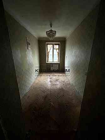 Продається 2-кімнатна квартира за адресою вул.Алмазова, 9 Киев