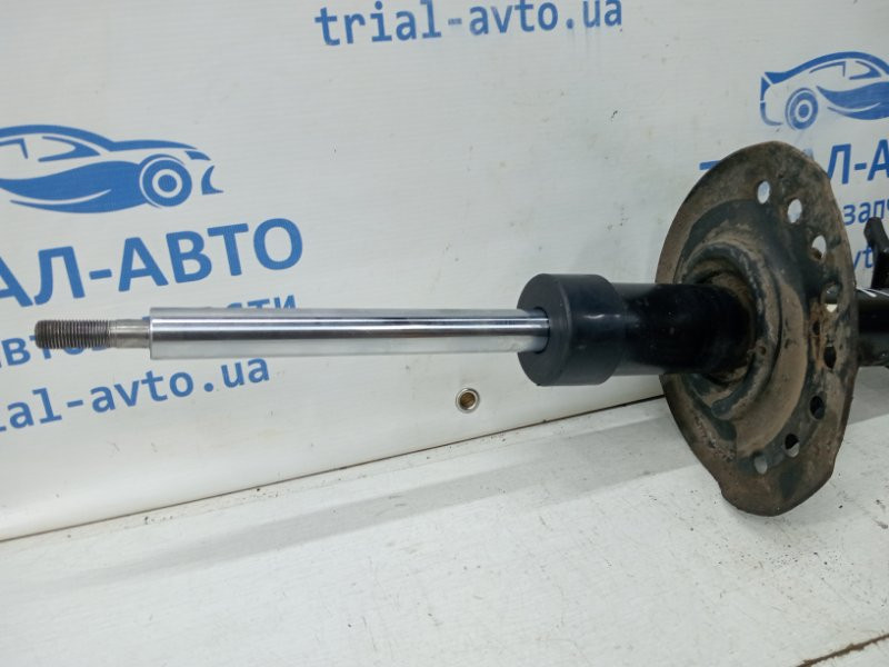 Амортизатор передний правый Nissan X-Trail T31 2.0 DIESEL M9R 2007 (б/у) Киев - изображение 2