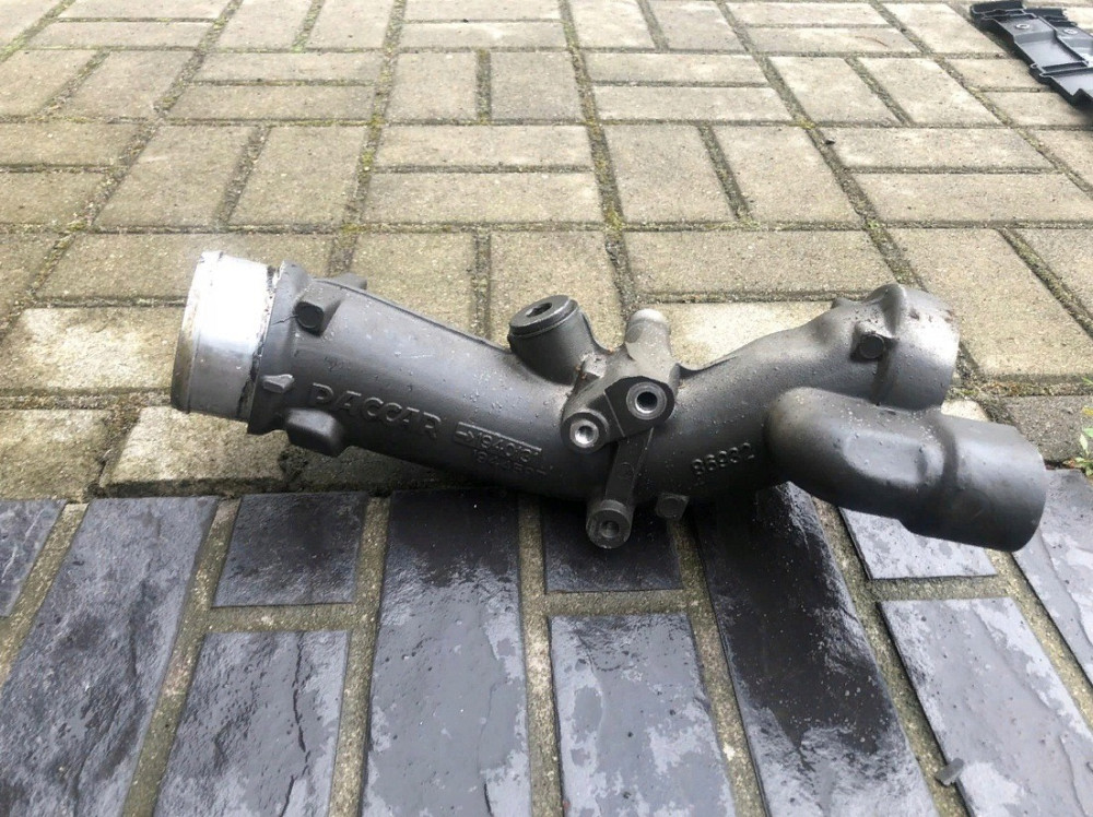 1885507 Патрубок корпуса помпы DAF XF 106 Euro 6 1940131 Львов - изображение 1