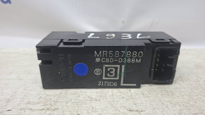 Кнопка стеклоподъемника Mitsubishi Lancer 9 1.6 БЕНЗИН 4G18 2003 задн. лев. (б/у) Киев - изображение 3