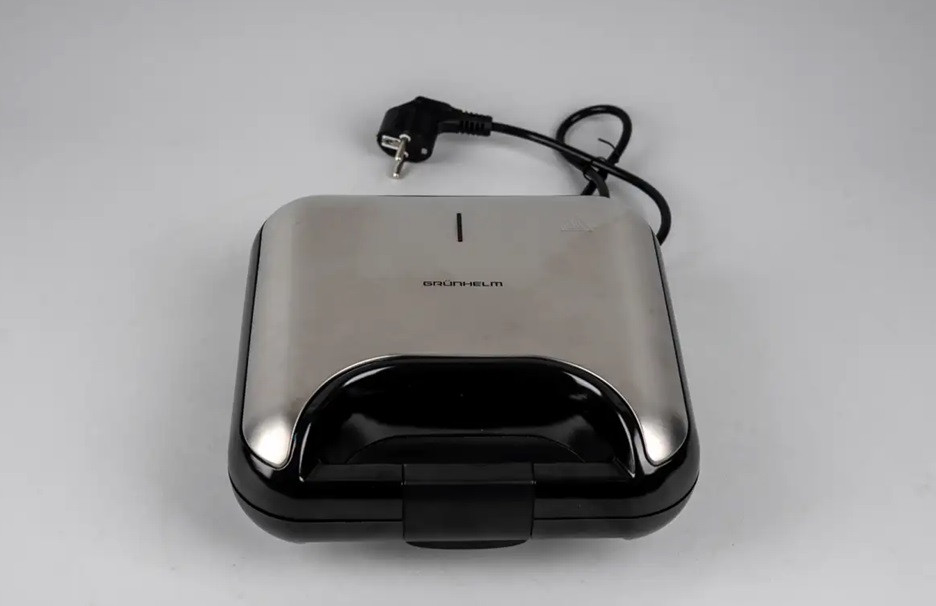 Сэндвичмейкер Grunhelm GSM840 800 Вт черный Киев - изображение 10