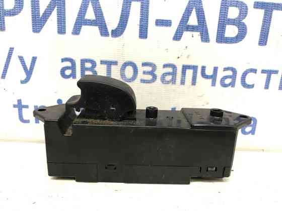 Кнопка стеклоподъемника Mitsubishi Outlander CU 2.4 БЕНЗИН 4G69 2003 (б/у) Київ
