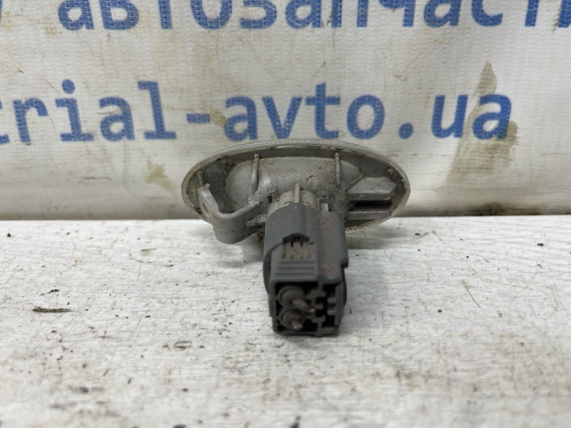 Повторитель поворотника Mazda 3 2003-2009 GJ6A-51-120D (Арт. 81628) Київ - зображення 3