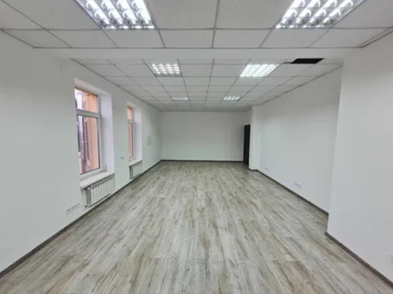 Контрактова пл метро,вул Нижній Вал 15, офіс 100м Київ