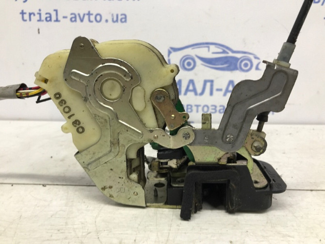 Замок двери передний правый Kia Sorento BL 2.5 DIESEL D4CB 2002 (б/у) Киев - изображение 3