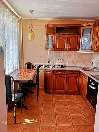 Оренда 3-кімнатної квартири біля метро Лівобережна, вул. Пантелеймона Куліша, 11 Киев