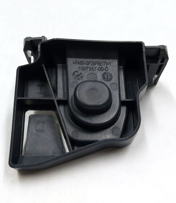 Изолятор основной высоковольтной батареи Tesla model model Y 1097357-00-D Киев - изображение 1