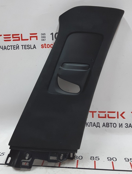 1Облицовка стойки B верхняя правая ULTRASUEDE BLK GRAPH с кнопками двери Tesla model X 1035954-16-I Киев - изображение 1