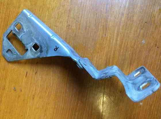 Б/у петля капота Renault Megane 2, 8200011075, 8200468184 правая, Кропивницький