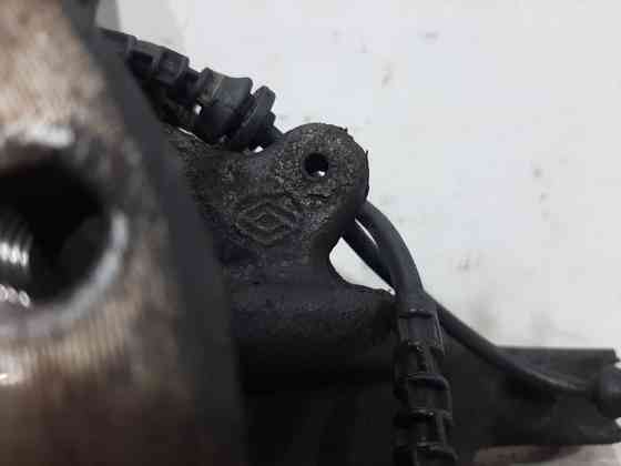 Кулак поворотный правый со ступицей Renault Megane 3 1.5 DIESEL K9K 2008 (б/у) Киев