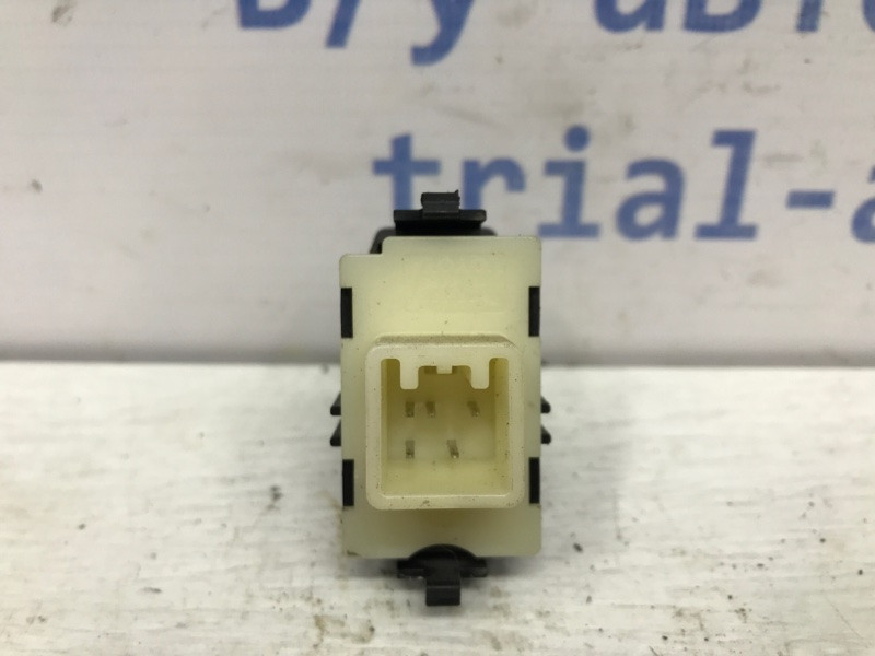 Кнопка стеклоподъемника Toyota Avensis T25 2.0 DIESEL 1CDFTV 2002 (б/у) Киев - изображение 3