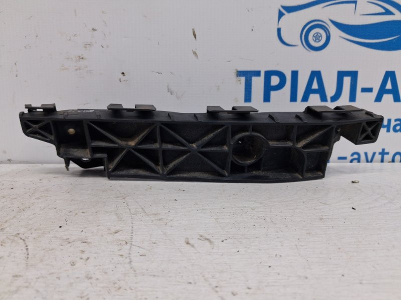 Кронштейн бампера передний левый Hyundai IX35 LM 1.7 DIESEL D4FD 2009 (б/у) Київ - зображення 1