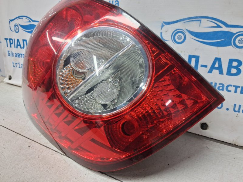 Фонарь задний внешний левый Chevrolet Captiva C140 2.2 DIESEL Z22D1 2006 (б/у) Киев - изображение 3