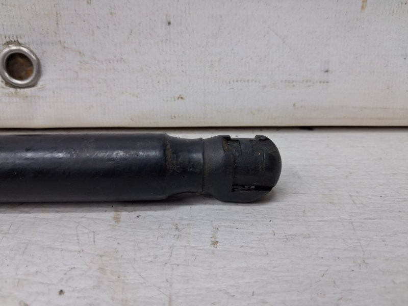 Амортизатор крышки багажника Kia Sorento BL 2.5 DIESEL D4CB 2002 (б/у) Киев - изображение 2