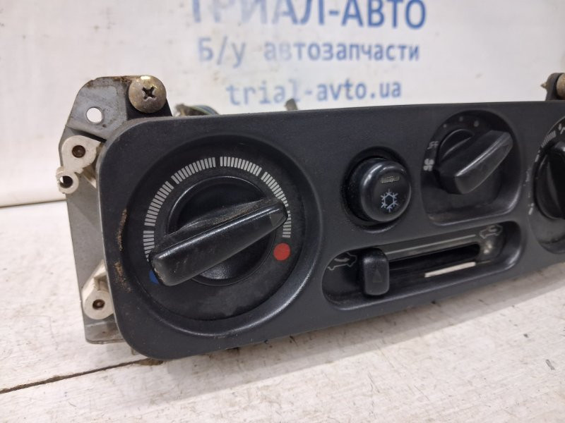 Блок управления кондиционером Mitsubishi Pajero Sport K9 3.0 БЕНЗИН 6G72 1996 (б/у) Киев - изображение 2