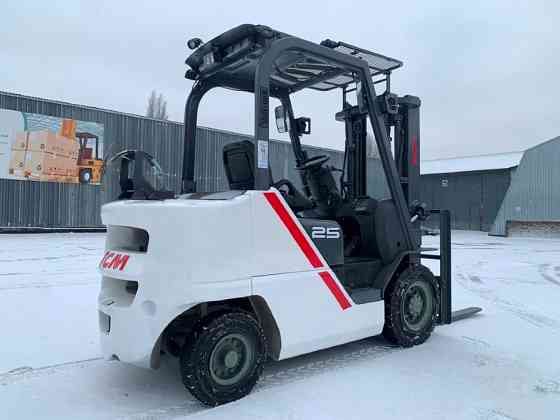 Газ-бензиновий навантажувач TCM (Nissan), напрацювання 5045 мотогодин. Модель: FHGE25T5 Львів