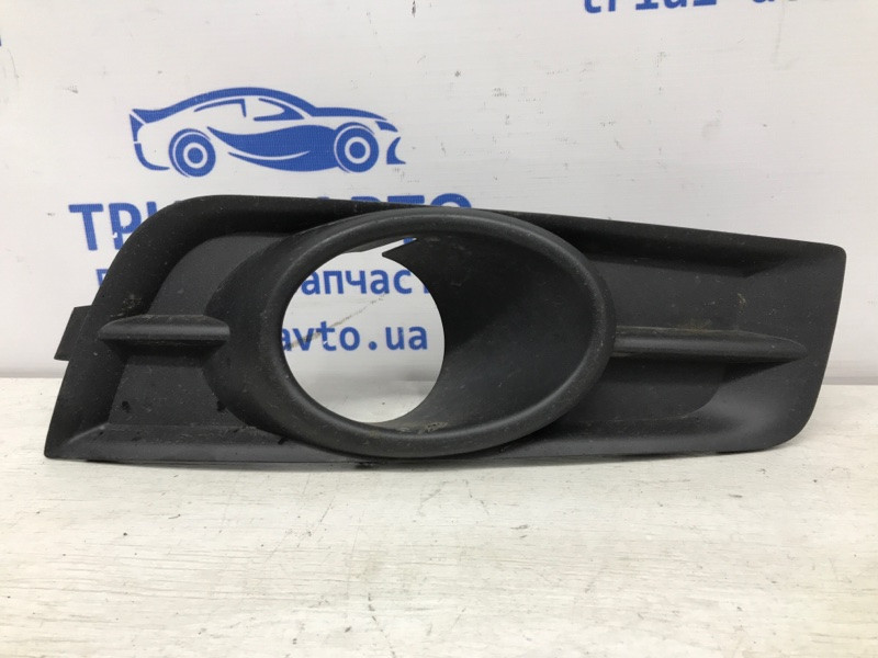 Решетка противотуманки правая Chevrolet Cruze J300 1.8 2009 (б/у) Київ - зображення 1