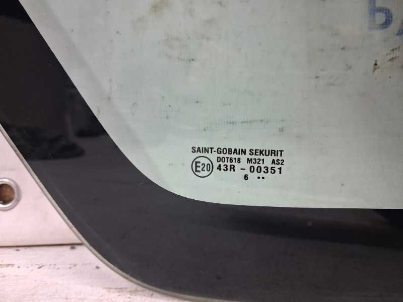 Стекло в кузов заднее левое Suzuki SX4 1 1.6 БЕНЗИН M16A 2006 (б/у) Киев - изображение 2