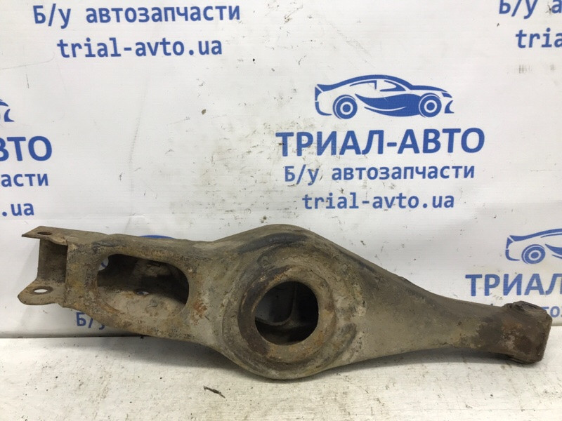 Рычаг задней подвески нижний поперечный (под пружину) Mitsubishi Pajero Wagon 3 3.2 ДИЗЕЛЬ (б/у) Київ - зображення 1