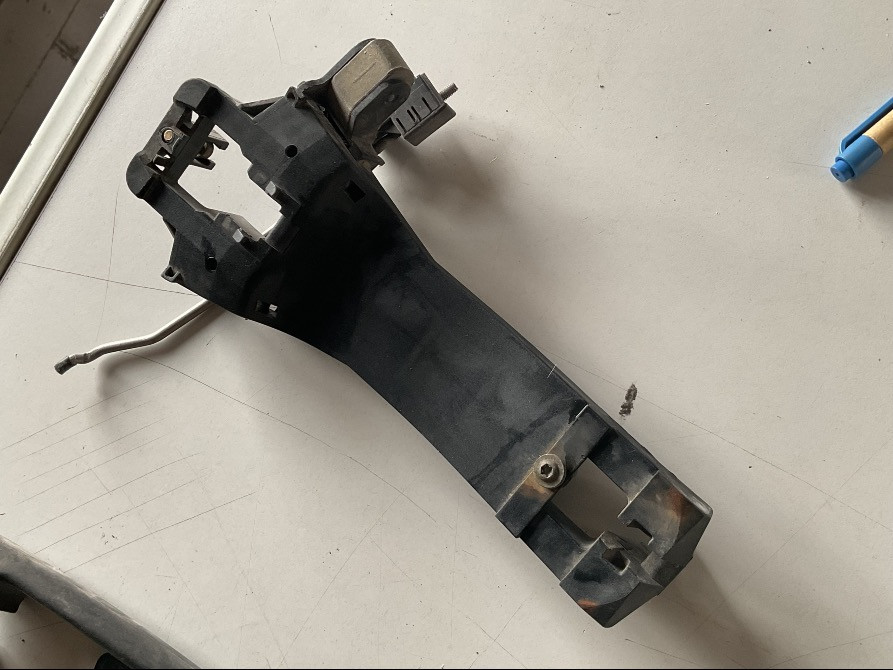 Бу держатель наружной ручки двери передней левой Mercedes W168, A1687600134 Кропивницький - зображення 1
