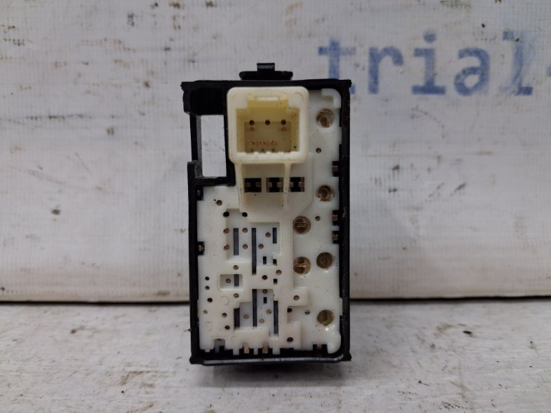 Кнопка стеклоподъемника Toyota Auris E150 1.6 БЕНЗИН 1ZRFAE 2006 (б/у) Киев - изображение 2