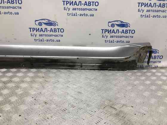 Накладка порога внешняя левая Mitsubishi Pajero Wagon 3 3.2 ДИЗЕЛЬ 4M41 1999 (б/у) Киев