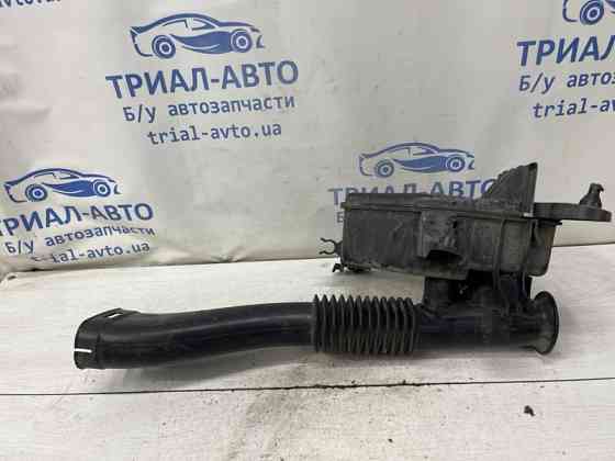 Воздухозаборник Mazda 3 2003-2009 Z601-13-200A (Арт. 81609) Київ
