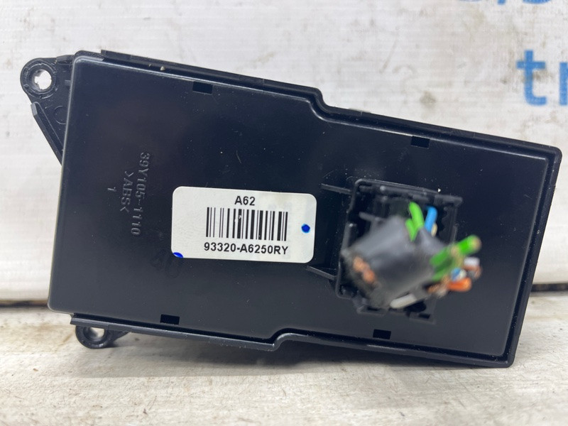 Кнопки управления Hyundai I30 2011-2017 93320A6250RY (Арт. 70335) Київ - зображення 2