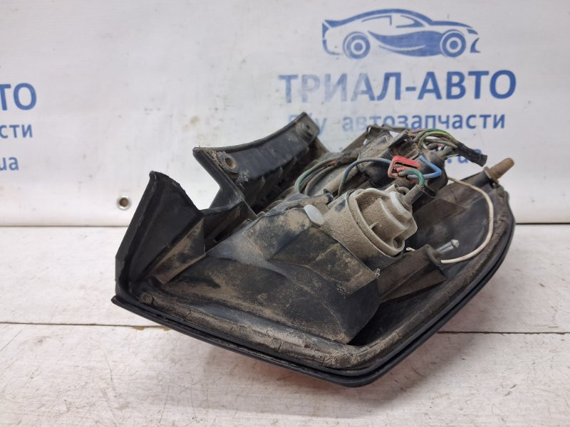 Фонарь задний внешний правый Mitsubishi Pajero Sport K9 3.0 БЕНЗИН 6G72 1996 (б/у) Киев - изображение 8