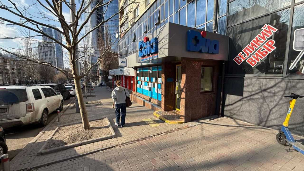 ЦЕНТР! 100м2 під клініка / салон / аптека б-р Лесі Українки, 3 Київ - зображення 3