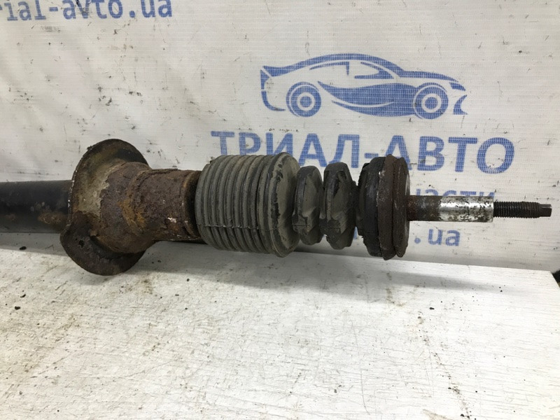 Амортизатор передний правый Mitsubishi Pajero Wagon 4 3.2 ДИЗЕЛЬ 4M41 2006 (б/у) Київ - зображення 2