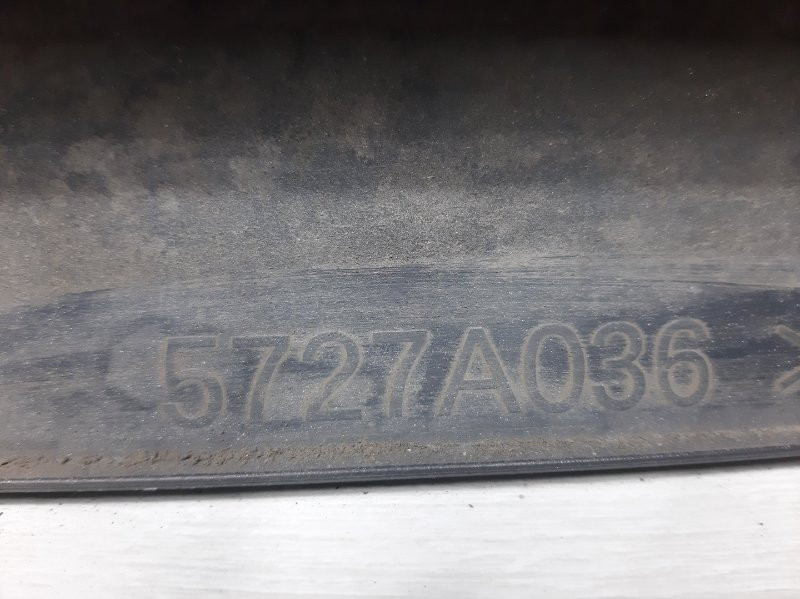 Накладка двери Mitsubishi Pajero Wagon 4 3.2 ДИЗЕЛЬ 4M41 2006 перед. прав. (б/у) Київ - зображення 5