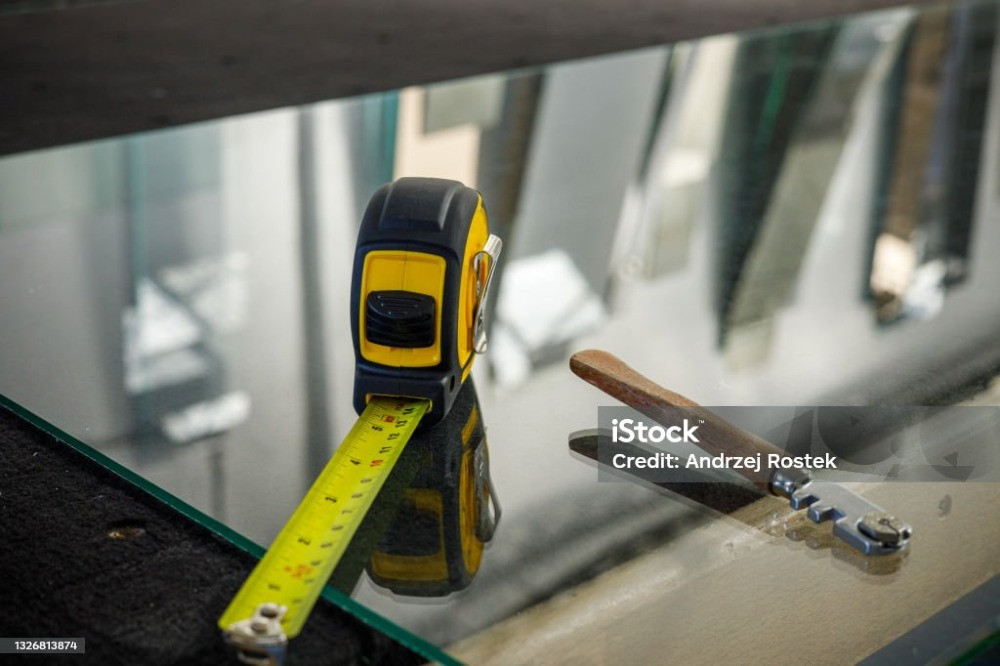 Прирезка стекол и зеркал 3-8мм,.Зеркала на АВТО под ЗАКАЗ Кривий Ріг - зображення 1