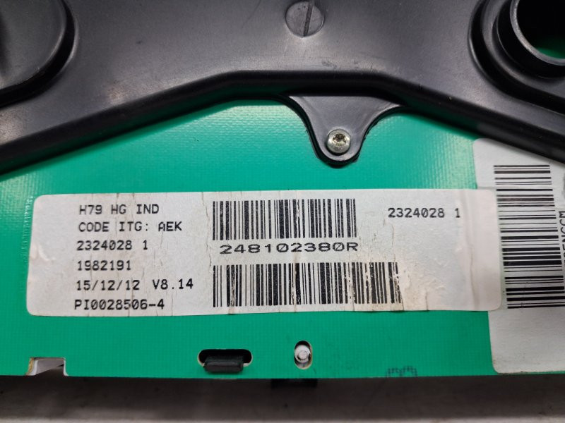 Приборная панель Dacia Duster HS 1.5 DIESEL K9K 2010 (б/у) Киев - изображение 5