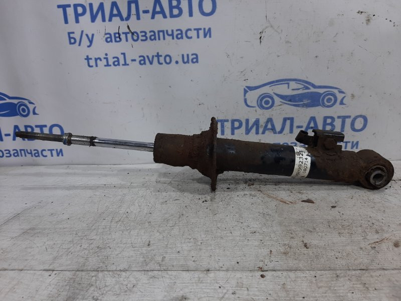 Амортизатор передний правый Mitsubishi L200 KB 2.5 ДИЗЕЛЬ 4D56U 2006 (б/у) Київ - зображення 1