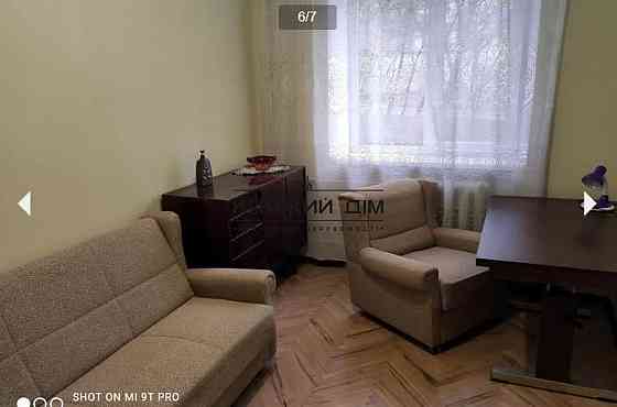 Хороша роздільна 2 к. кв. біля м. Палац Україна. Код об'єкта: 11196140 Київ