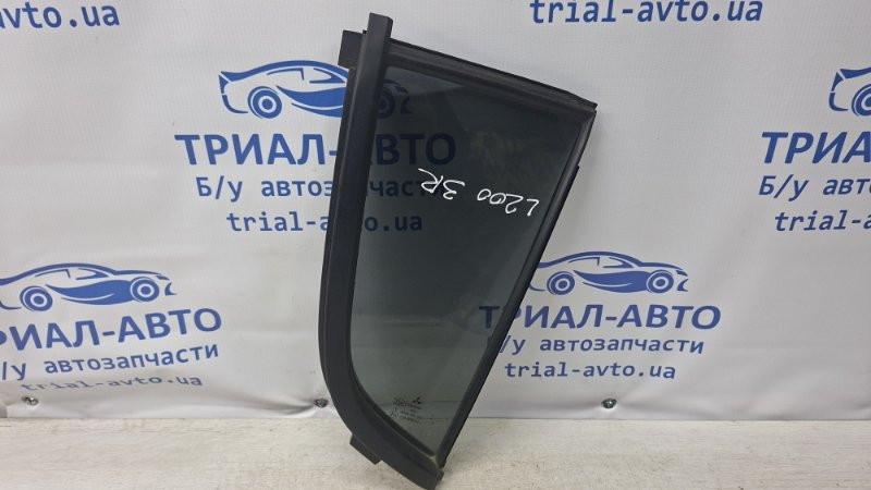Стекло двери задней правой (форточка) Mitsubishi L200 KB 2.5 ДИЗЕЛЬ 4D56U 2006 (б/у) Киев - изображение 1