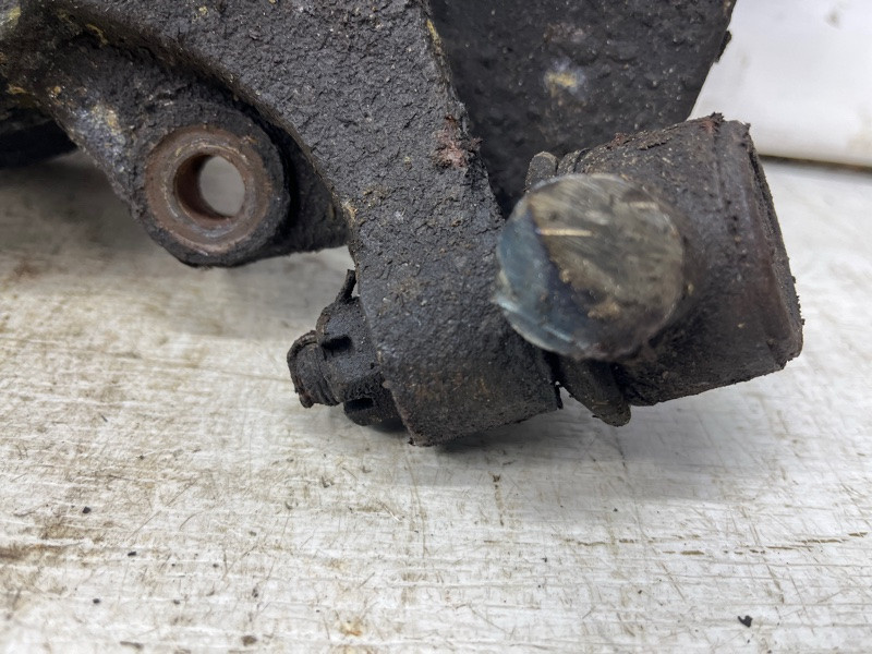 Кулак поворотный правый со ступицей Hyundai Santa fe CM 2.2 DIESEL D4HB 2005 (б/у) Київ - зображення 4