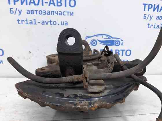 Кулак поворотный правый со ступицей Mitsubishi Pajero Wagon 4 3.2 ДИЗЕЛЬ 4M41 2006 (б/у) Київ