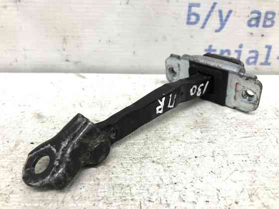 Ограничитель двери передний правый Hyundai I30 FD 1.6 2007 (б/у) Київ