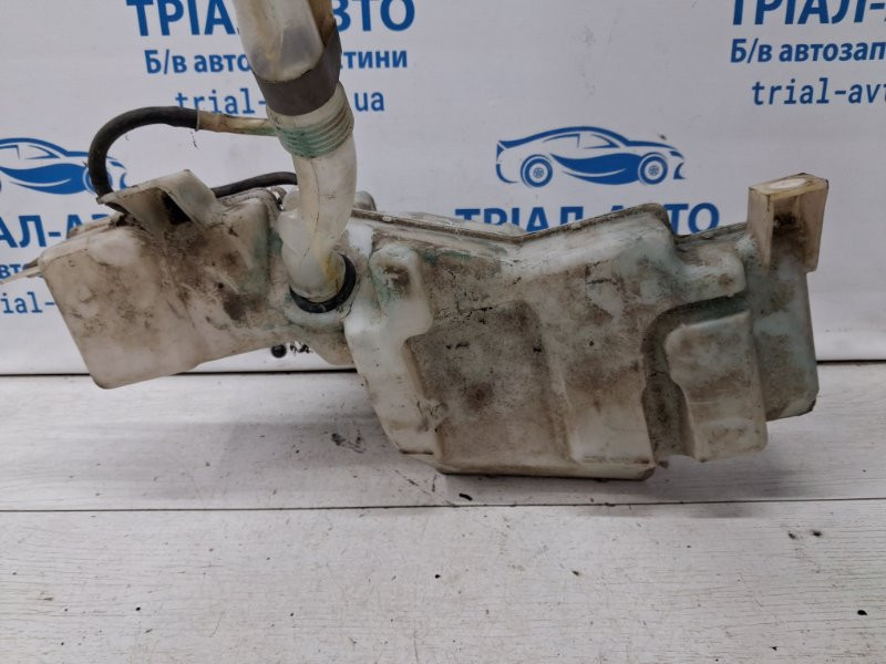 Бачок омывателя Mitsubishi Pajero Wagon 3 3.2 ДИЗЕЛЬ 4M41 1999 (б/у) Київ - зображення 2