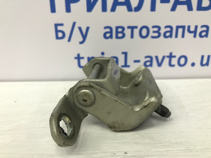 Петля двери задней правой Nissan Tiida C11 1.6 БЕНЗИН HR16 2004 (б/у) Киев - изображение 3