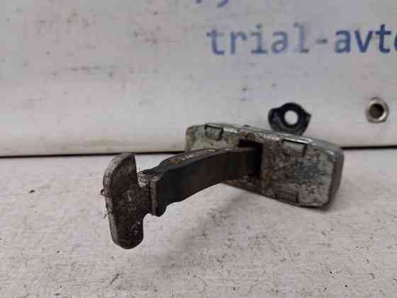 Ограничитель двери задний правый Toyota Auris 2006-2012 6863002121 (Арт. 64460) Київ