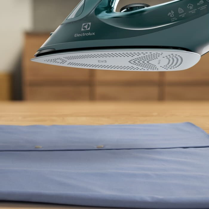 Утюг паровой Electrolux E6SI1-6PG 2600 Вт Київ - зображення 4