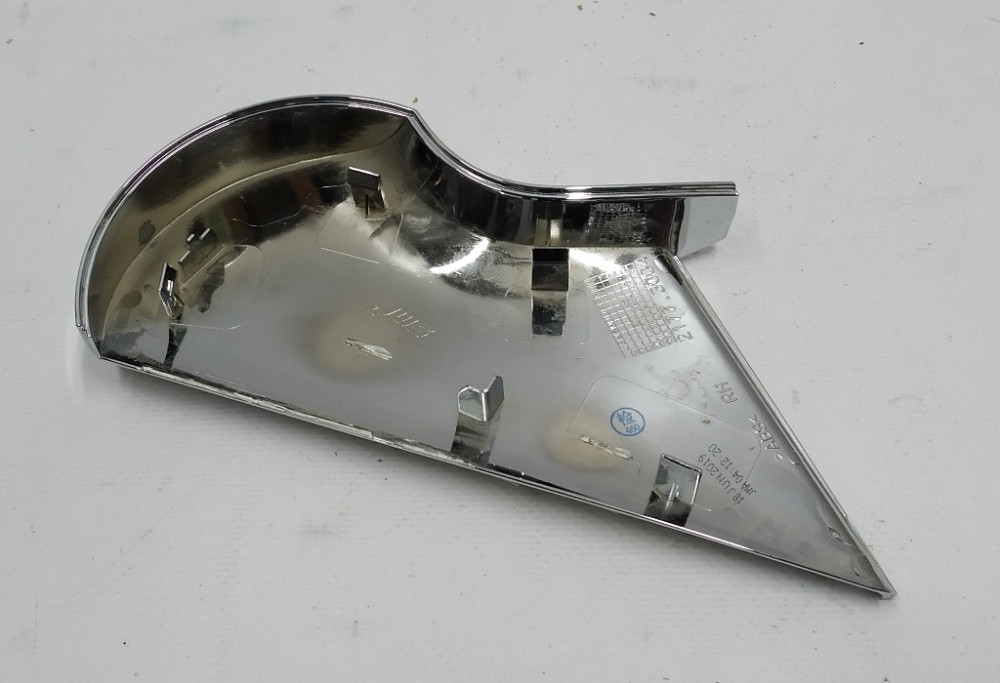 Накладка кронштейна зеркала наружного правого нижняя хром Tesla model X 1035181-00-J Киев - изображение 3