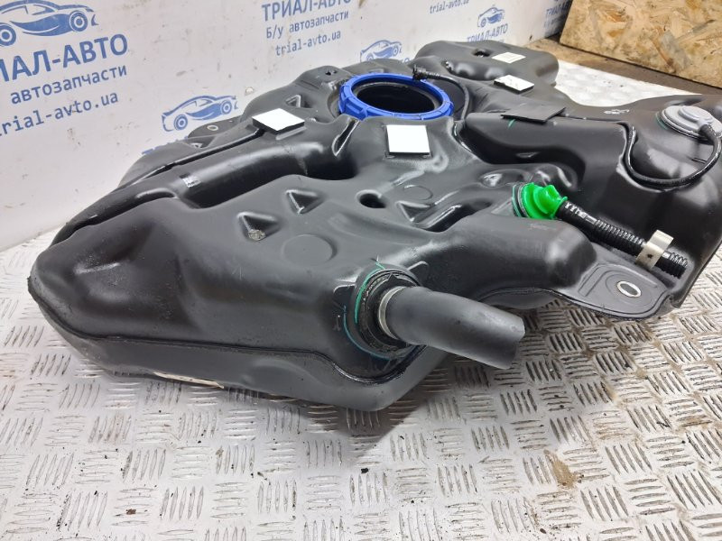 Бак топливный пластик Toyota Auris E150 1.6 БЕНЗИН 1ZRFAE 2006 (б/у) Киев - изображение 4