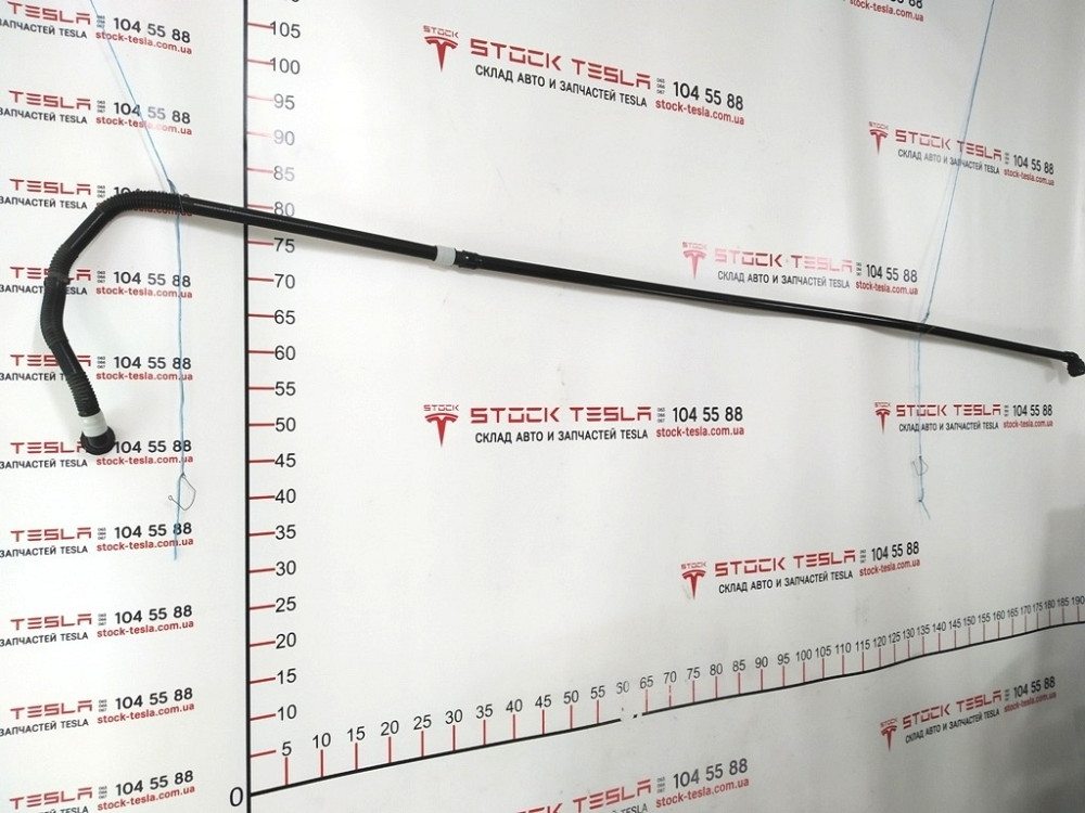 Патрубок системы охлаждения основной батареи (RWD) Tesla model 3 1077593-00-D Київ - зображення 1