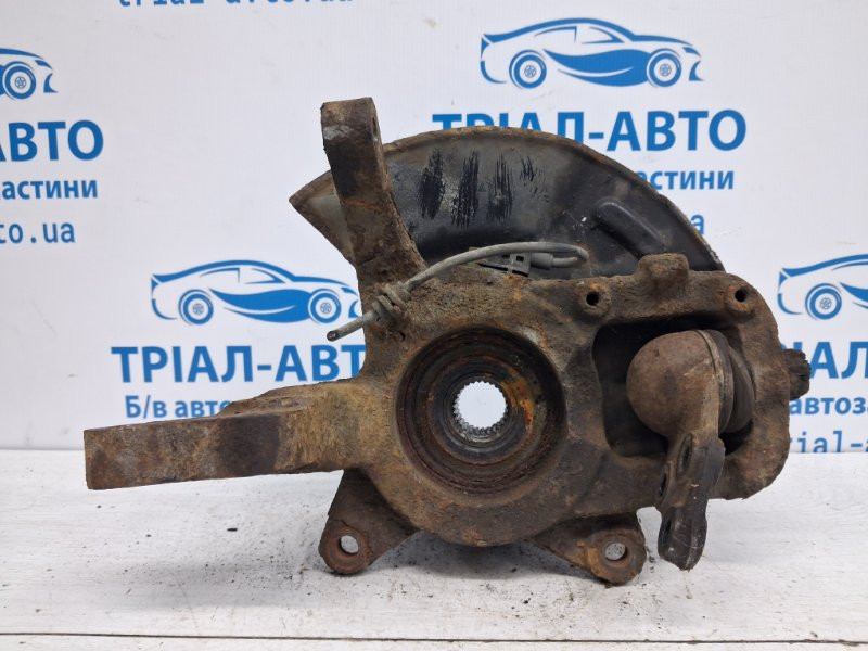 Кулак поворотный правый со ступицей SsangYong Korando C200 2.0 DIESEL D20DT 2010 (б/у) Киев - изображение 1