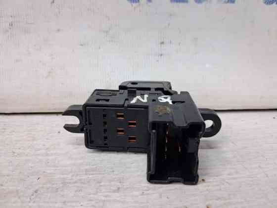 Кнопка стеклоподъемника Nissan Qashqai J10 2.0 БЕНЗИН MR20DE 2006 (б/у) Киев