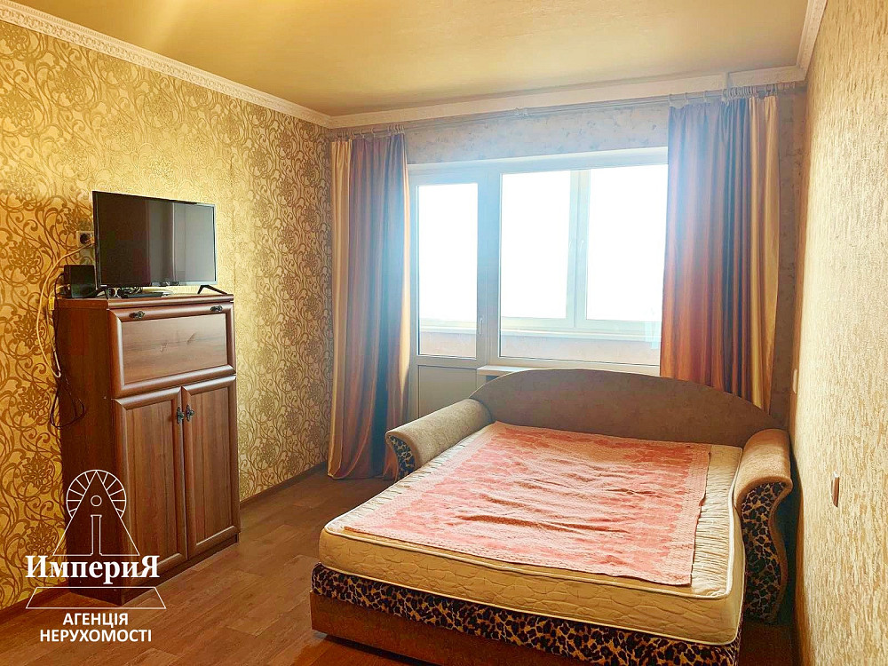 Однокомнатная со свежим евро ремонтом, новой мебелью и техникой. Белая Церковь - изображение 1